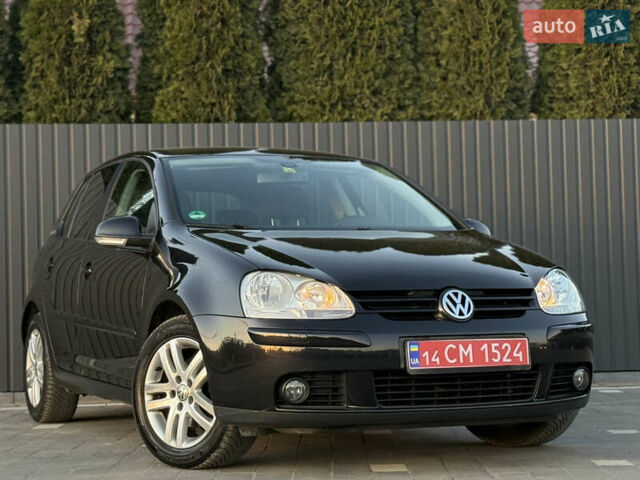 Черный Фольксваген Гольф, объемом двигателя 1.4 л и пробегом 211 тыс. км за 5690 $, фото 21 на Automoto.ua