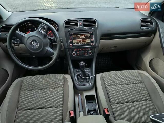 Черный Фольксваген Гольф, объемом двигателя 1.97 л и пробегом 329 тыс. км за 7800 $, фото 8 на Automoto.ua