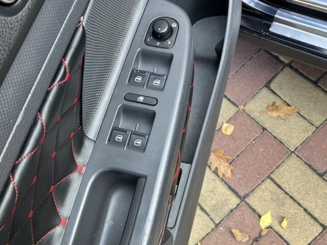 Черный Фольксваген Гольф, объемом двигателя 1.9 л и пробегом 240 тыс. км за 6500 $, фото 7 на Automoto.ua