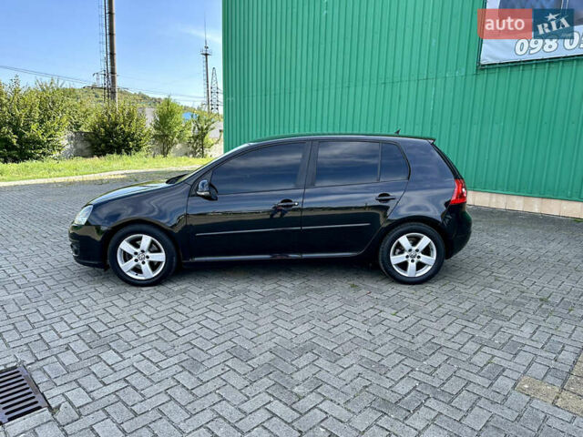 Черный Фольксваген Гольф, объемом двигателя 1.4 л и пробегом 215 тыс. км за 5999 $, фото 2 на Automoto.ua