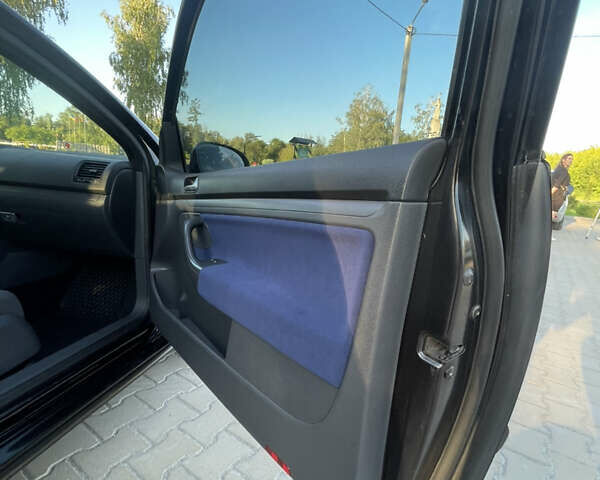 Черный Фольксваген Гольф, объемом двигателя 1.6 л и пробегом 340 тыс. км за 4999 $, фото 19 на Automoto.ua