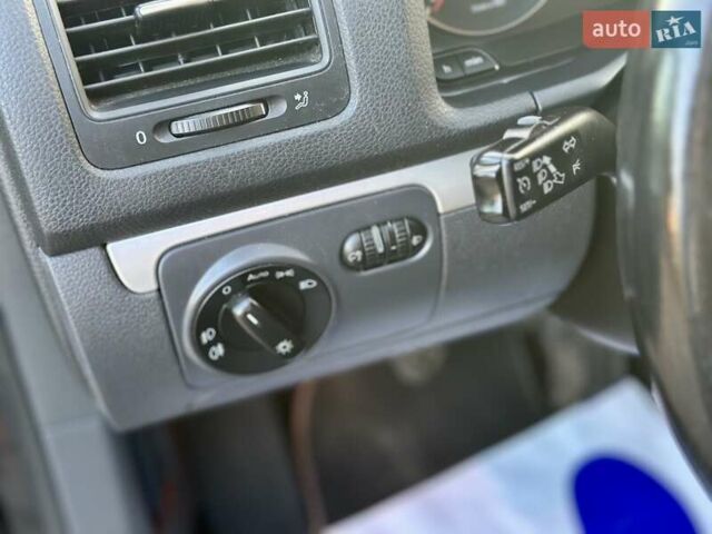 Чорний Фольксваген Гольф, об'ємом двигуна 1.6 л та пробігом 195 тис. км за 6399 $, фото 19 на Automoto.ua