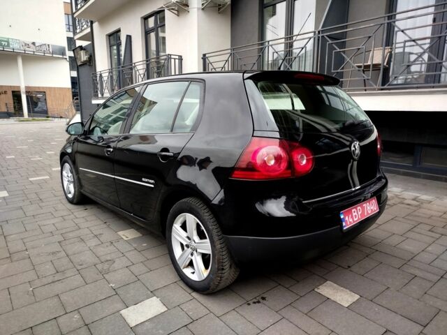 Черный Фольксваген Гольф, объемом двигателя 1 л и пробегом 230 тыс. км за 5850 $, фото 6 на Automoto.ua