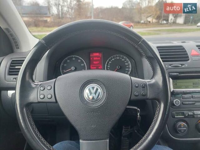 Черный Фольксваген Гольф, объемом двигателя 1.6 л и пробегом 198 тыс. км за 6499 $, фото 19 на Automoto.ua