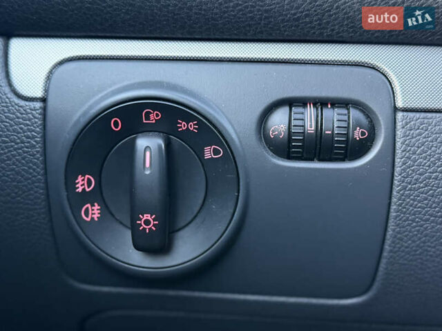 Чорний Фольксваген Гольф, об'ємом двигуна 1.4 л та пробігом 211 тис. км за 5650 $, фото 73 на Automoto.ua