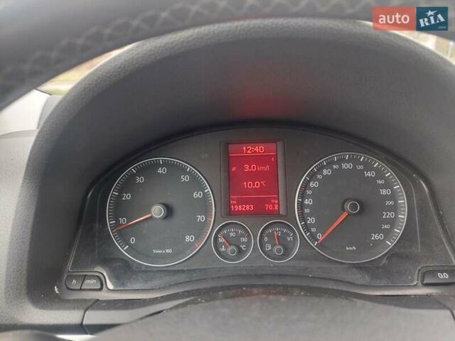 Черный Фольксваген Гольф, объемом двигателя 1.6 л и пробегом 198 тыс. км за 6499 $, фото 17 на Automoto.ua