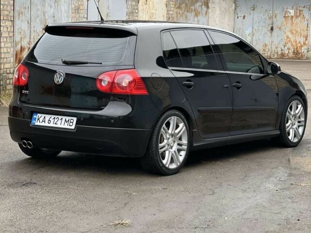 Чорний Фольксваген Гольф, об'ємом двигуна 2 л та пробігом 240 тис. км за 7600 $, фото 2 на Automoto.ua