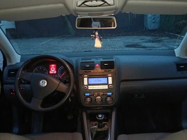 Черный Фольксваген Гольф, объемом двигателя 1.9 л и пробегом 315 тыс. км за 6800 $, фото 18 на Automoto.ua