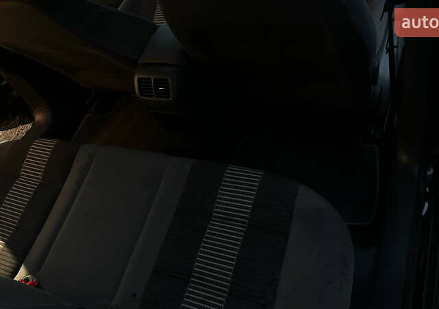 Чорний Фольксваген Гольф, об'ємом двигуна 1.6 л та пробігом 230 тис. км за 7600 $, фото 30 на Automoto.ua