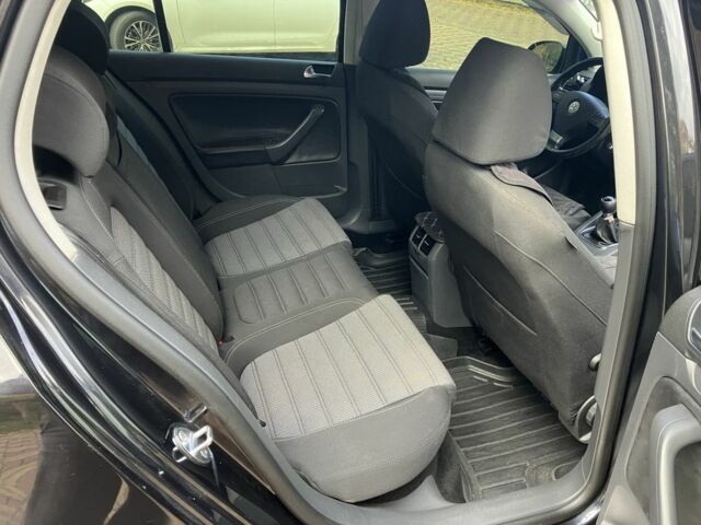 Черный Фольксваген Гольф, объемом двигателя 1.9 л и пробегом 240 тыс. км за 6500 $, фото 6 на Automoto.ua