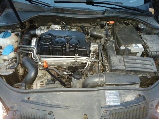 Черный Фольксваген Гольф, объемом двигателя 1.9 л и пробегом 315 тыс. км за 6800 $, фото 11 на Automoto.ua