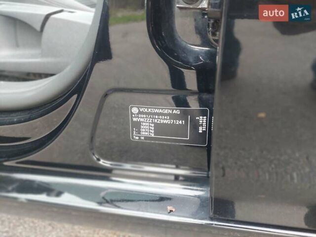 Черный Фольксваген Гольф, объемом двигателя 1.6 л и пробегом 198 тыс. км за 6499 $, фото 24 на Automoto.ua