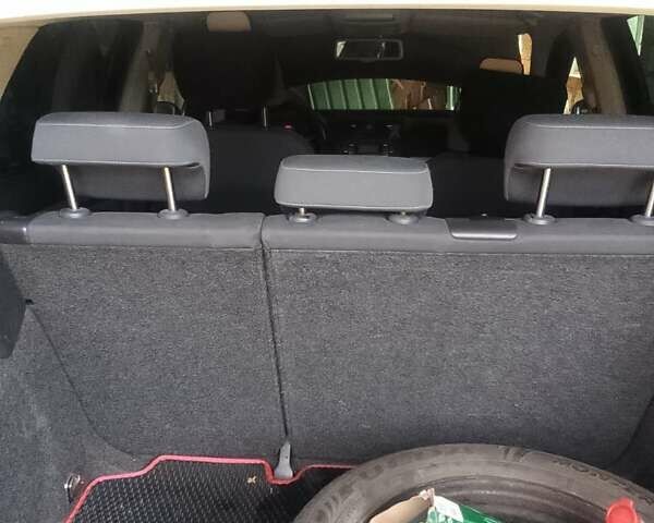 Черный Фольксваген Гольф, объемом двигателя 1.9 л и пробегом 305 тыс. км за 5500 $, фото 10 на Automoto.ua