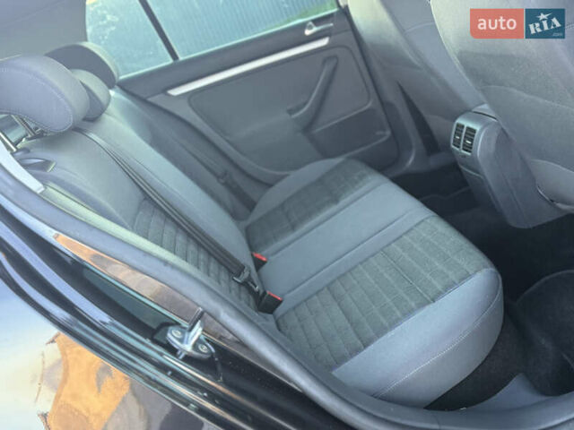 Чорний Фольксваген Гольф, об'ємом двигуна 1.4 л та пробігом 211 тис. км за 5650 $, фото 53 на Automoto.ua