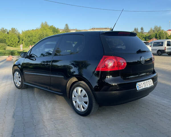 Черный Фольксваген Гольф, объемом двигателя 1.6 л и пробегом 340 тыс. км за 4999 $, фото 3 на Automoto.ua