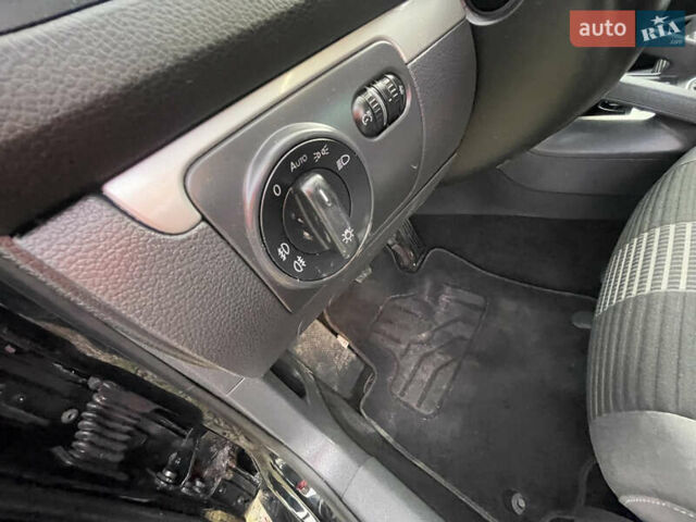 Чорний Фольксваген Гольф, об'ємом двигуна 1.4 л та пробігом 217 тис. км за 5900 $, фото 24 на Automoto.ua