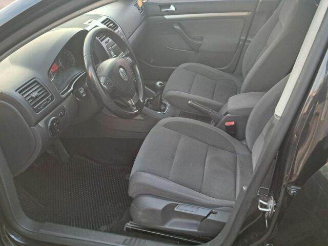 Черный Фольксваген Гольф, объемом двигателя 2 л и пробегом 287 тыс. км за 5799 $, фото 2 на Automoto.ua