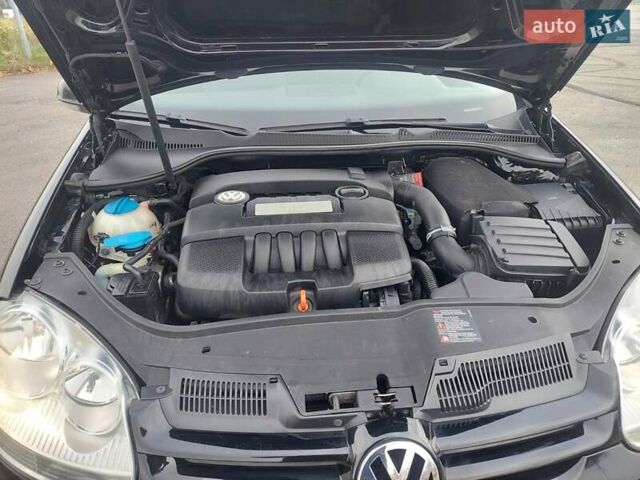 Черный Фольксваген Гольф, объемом двигателя 1.6 л и пробегом 198 тыс. км за 6499 $, фото 33 на Automoto.ua