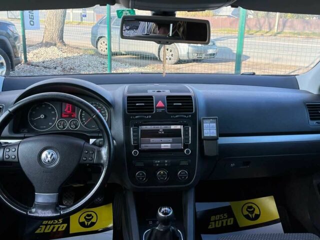 Черный Фольксваген Гольф, объемом двигателя 1.4 л и пробегом 248 тыс. км за 6999 $, фото 10 на Automoto.ua