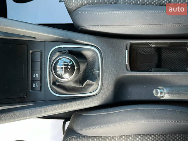 Черный Фольксваген Гольф, объемом двигателя 1.4 л и пробегом 248 тыс. км за 6999 $, фото 17 на Automoto.ua