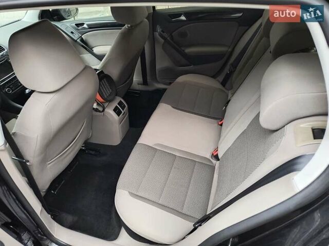 Черный Фольксваген Гольф, объемом двигателя 1.97 л и пробегом 329 тыс. км за 7800 $, фото 14 на Automoto.ua