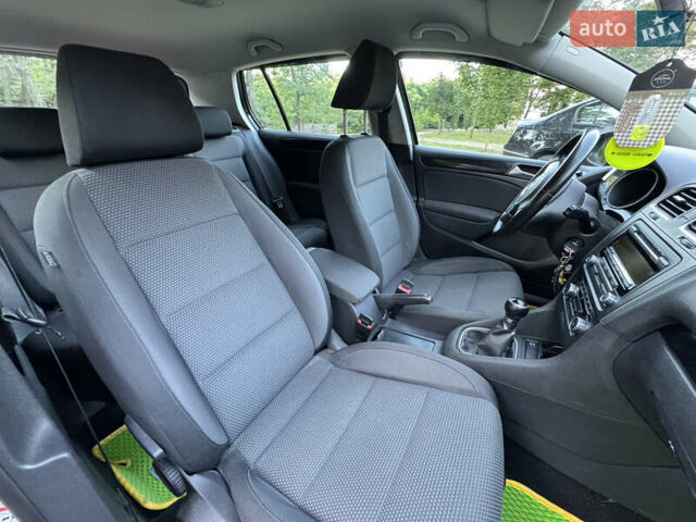 Черный Фольксваген Гольф, объемом двигателя 1.39 л и пробегом 246 тыс. км за 7500 $, фото 20 на Automoto.ua