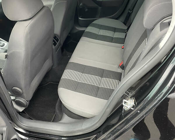 Черный Фольксваген Гольф, объемом двигателя 1.4 л и пробегом 139 тыс. км за 6600 $, фото 11 на Automoto.ua