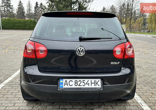 Черный Фольксваген Гольф, объемом двигателя 1.39 л и пробегом 242 тыс. км за 6999 $, фото 9 на Automoto.ua