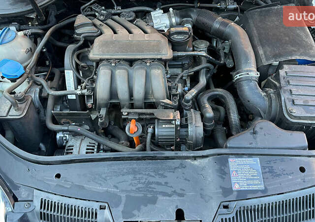 Чорний Фольксваген Гольф, об'ємом двигуна 1.6 л та пробігом 230 тис. км за 7600 $, фото 5 на Automoto.ua