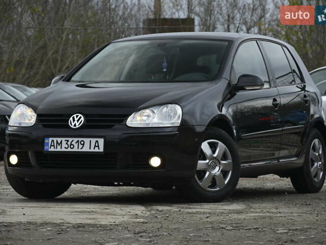Черный Фольксваген Гольф, объемом двигателя 1.39 л и пробегом 221 тыс. км за 6800 $, фото 5 на Automoto.ua