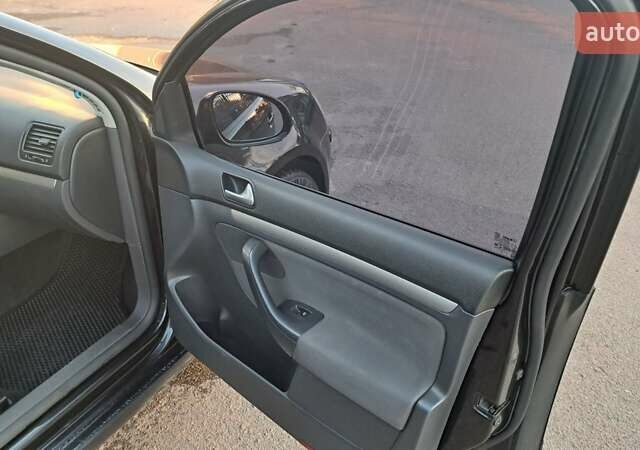 Чорний Фольксваген Гольф, об'ємом двигуна 1.98 л та пробігом 287 тис. км за 5799 $, фото 4 на Automoto.ua