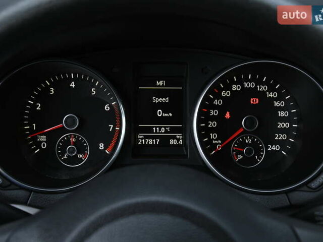 Черный Фольксваген Гольф, объемом двигателя 1.6 л и пробегом 217 тыс. км за 7700 $, фото 24 на Automoto.ua