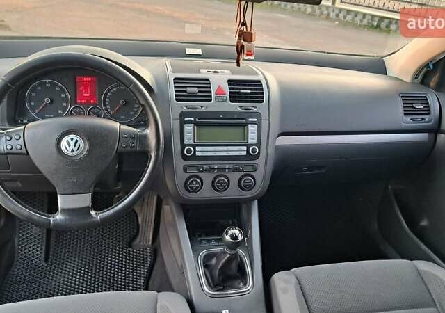 Черный Фольксваген Гольф, объемом двигателя 1.98 л и пробегом 288 тыс. км за 5950 $, фото 3 на Automoto.ua