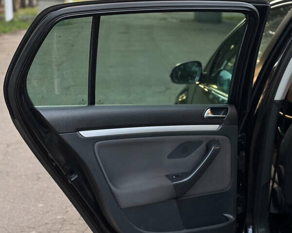 Чорний Фольксваген Гольф, об'ємом двигуна 1.6 л та пробігом 203 тис. км за 6600 $, фото 19 на Automoto.ua