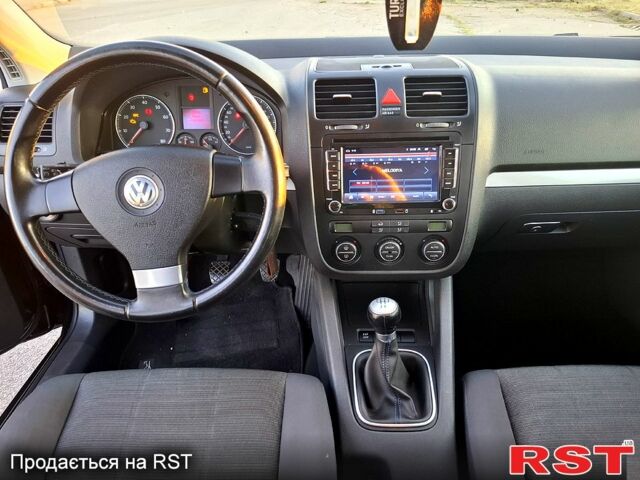 Чорний Фольксваген Гольф, об'ємом двигуна 1.6 л та пробігом 180 тис. км за 6985 $, фото 6 на Automoto.ua