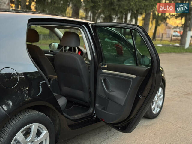 Чорний Фольксваген Гольф, об'ємом двигуна 1.6 л та пробігом 203 тис. км за 6600 $, фото 23 на Automoto.ua