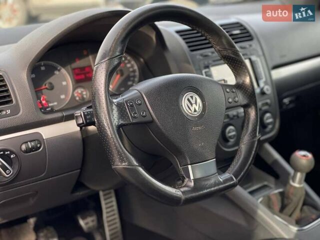 Черный Фольксваген Гольф, объемом двигателя 1.9 л и пробегом 266 тыс. км за 6400 $, фото 9 на Automoto.ua