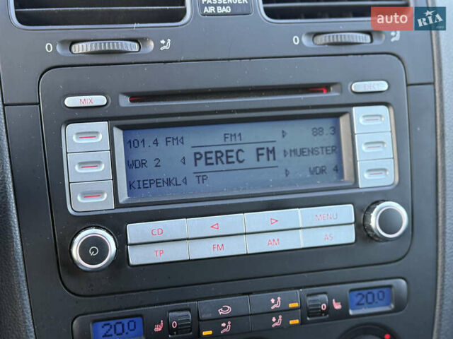 Чорний Фольксваген Гольф, об'ємом двигуна 1.4 л та пробігом 211 тис. км за 5650 $, фото 68 на Automoto.ua