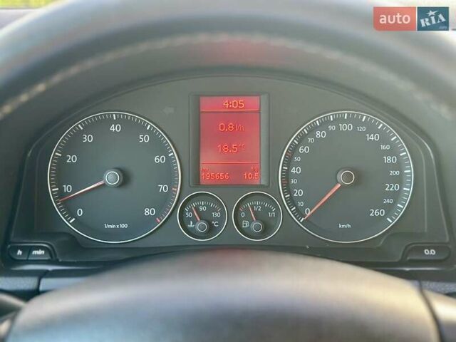 Чорний Фольксваген Гольф, об'ємом двигуна 1.6 л та пробігом 195 тис. км за 6399 $, фото 21 на Automoto.ua