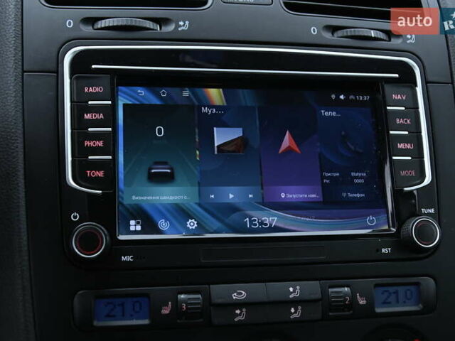 Черный Фольксваген Гольф, объемом двигателя 1.39 л и пробегом 221 тыс. км за 6800 $, фото 19 на Automoto.ua