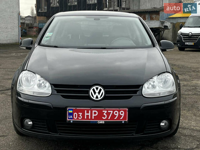 Черный Фольксваген Гольф, объемом двигателя 1.4 л и пробегом 231 тыс. км за 6799 $, фото 1 на Automoto.ua