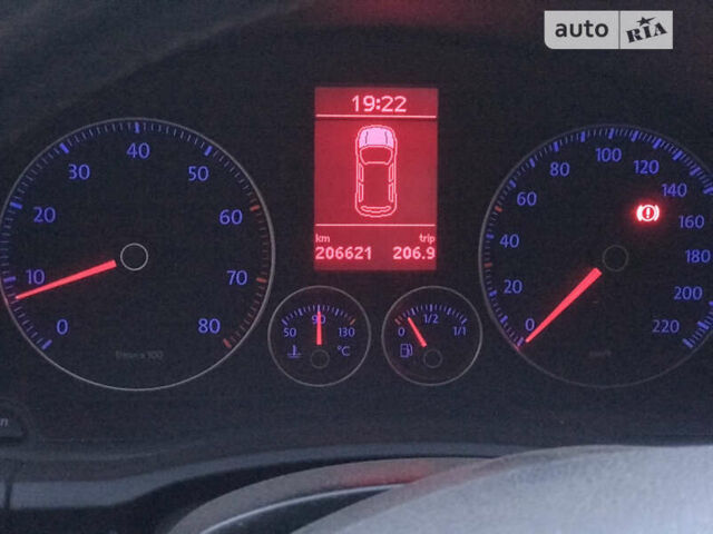 Черный Фольксваген Гольф, объемом двигателя 1.4 л и пробегом 206 тыс. км за 5900 $, фото 22 на Automoto.ua