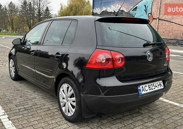 Черный Фольксваген Гольф, объемом двигателя 1.39 л и пробегом 245 тыс. км за 6100 $, фото 8 на Automoto.ua
