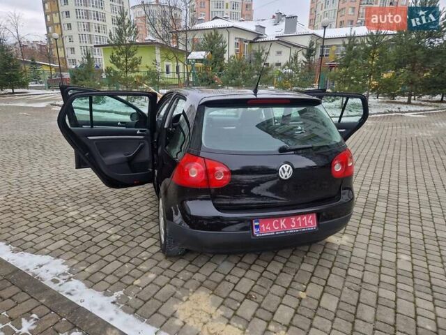Чорний Фольксваген Гольф, об'ємом двигуна 1.6 л та пробігом 255 тис. км за 6299 $, фото 98 на Automoto.ua