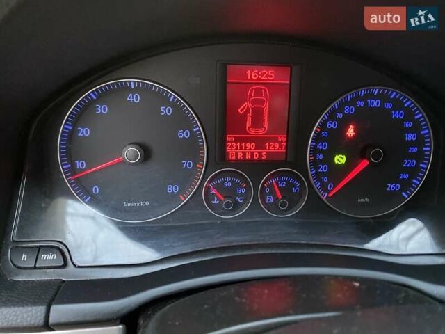 Чорний Фольксваген Гольф, об'ємом двигуна 1.4 л та пробігом 231 тис. км за 6850 $, фото 8 на Automoto.ua