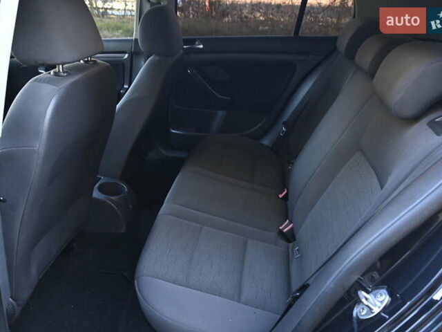 Чорний Фольксваген Гольф, об'ємом двигуна 1.4 л та пробігом 212 тис. км за 5555 $, фото 21 на Automoto.ua