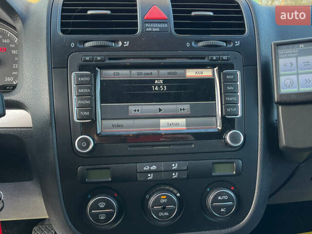 Черный Фольксваген Гольф, объемом двигателя 1.4 л и пробегом 248 тыс. км за 6999 $, фото 13 на Automoto.ua