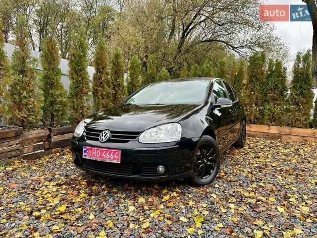Черный Фольксваген Гольф, объемом двигателя 1.6 л и пробегом 215 тыс. км за 6300 $, фото 127 на Automoto.ua