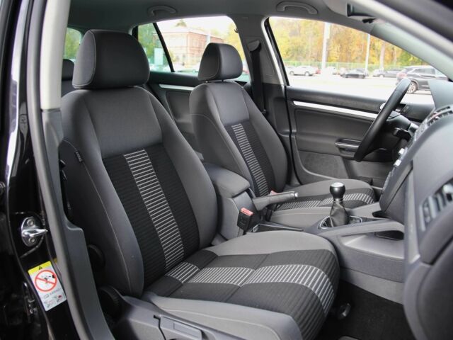 Черный Фольксваген Гольф, объемом двигателя 1.4 л и пробегом 180 тыс. км за 6900 $, фото 9 на Automoto.ua