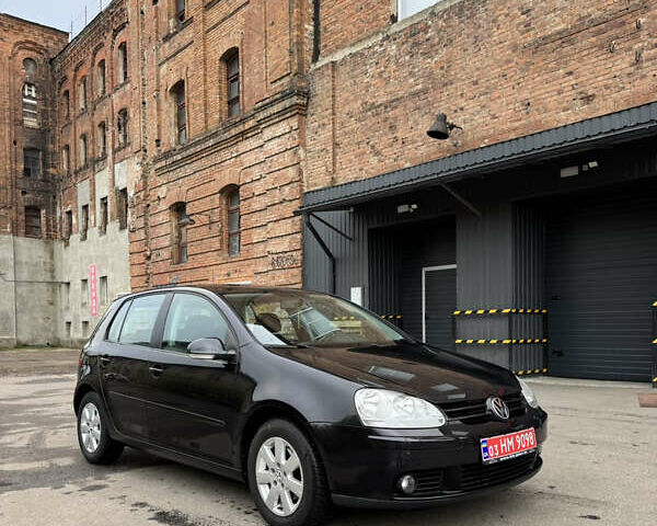 Чорний Фольксваген Гольф, об'ємом двигуна 1.4 л та пробігом 194 тис. км за 5899 $, фото 1 на Automoto.ua